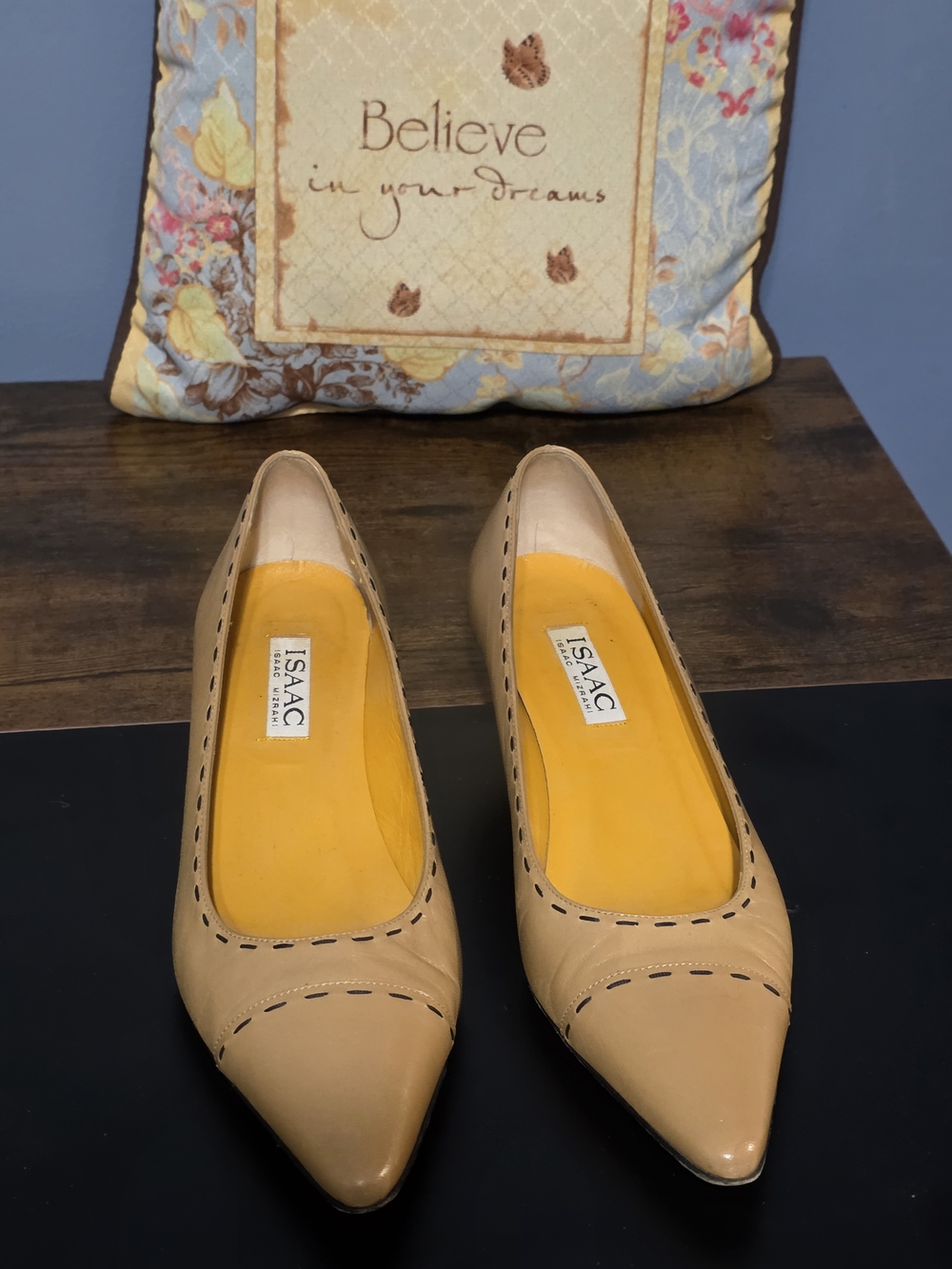 Isaac Mizrahi Beige Pointed-Toe Kitten Heels